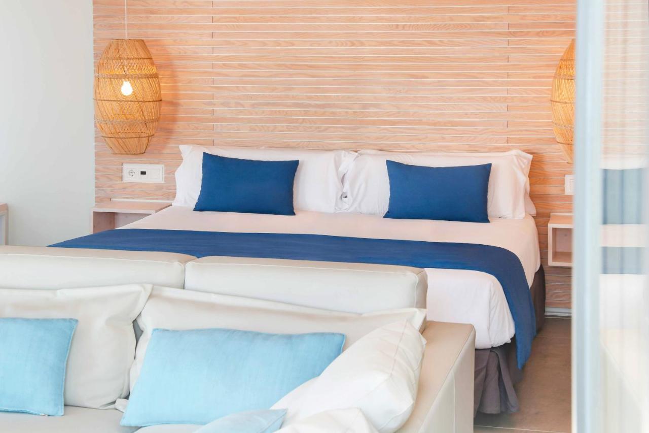 Kaktus Hotel Kaktus Playa - Adults Recommended Calella Exterior photo A bedroom at the hotel