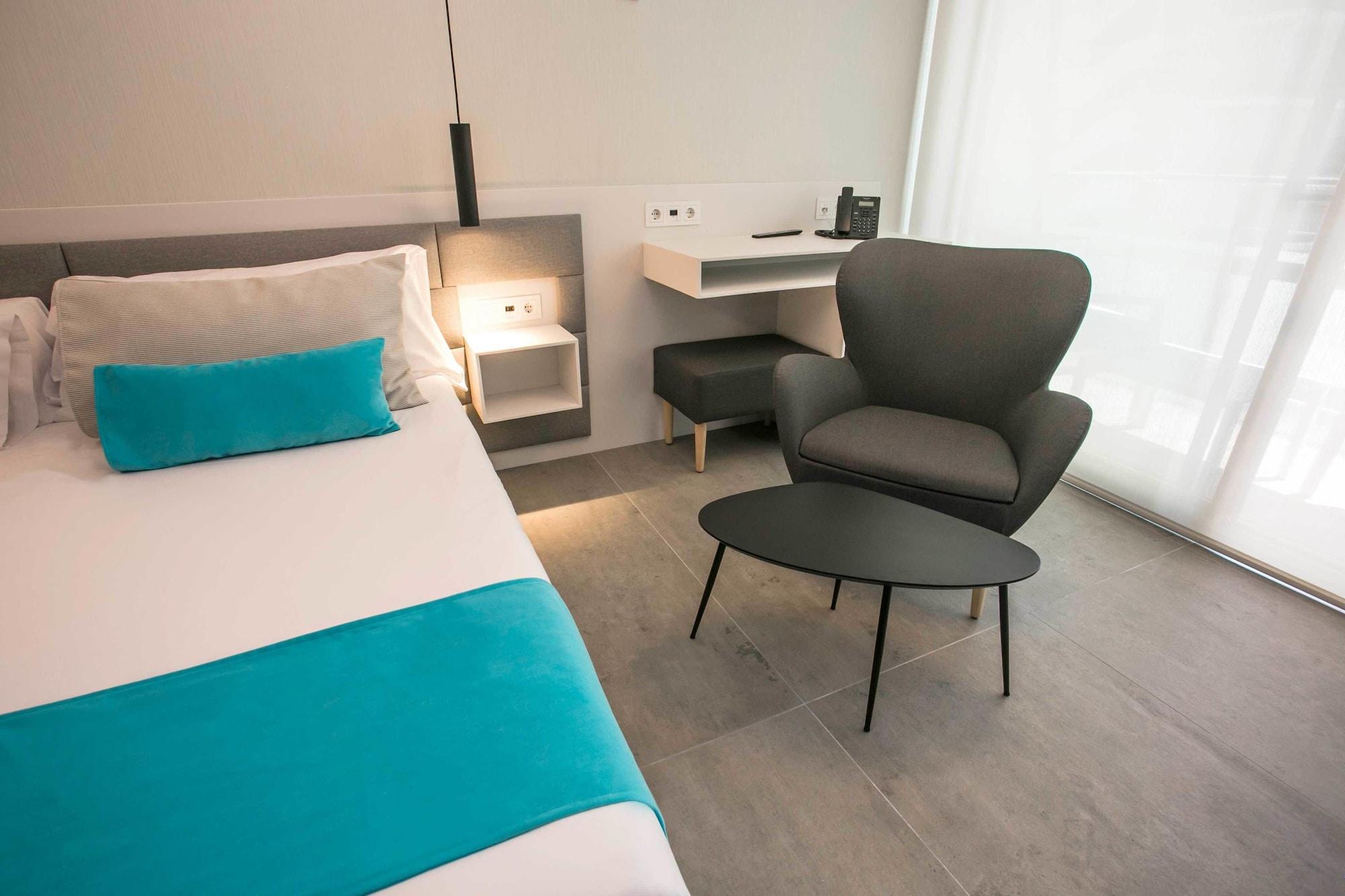 Kaktus Hotel Kaktus Playa - Adults Recommended Calella Exterior photo A room at the hotel